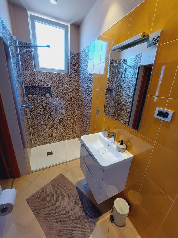 Room And Apartments Antea Rovinj Exteriér fotografie