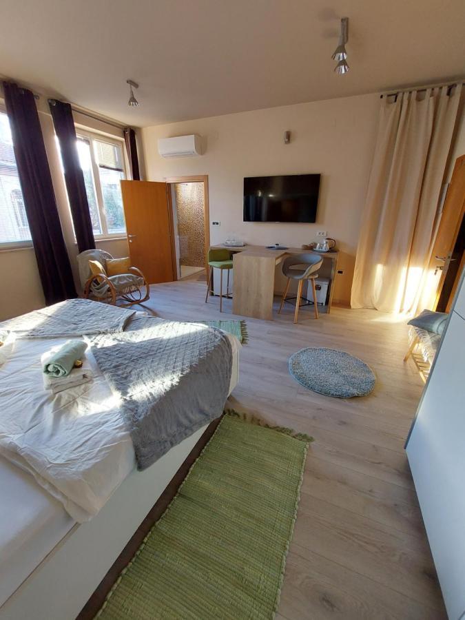 Room And Apartments Antea Rovinj Exteriér fotografie